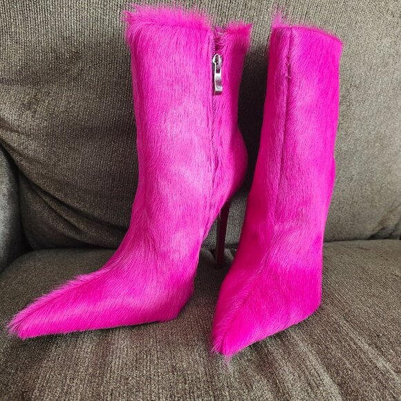 Azalea Wang / Akira Fuchsia Hairy Stiletto Bootie - Picture 3 of 7